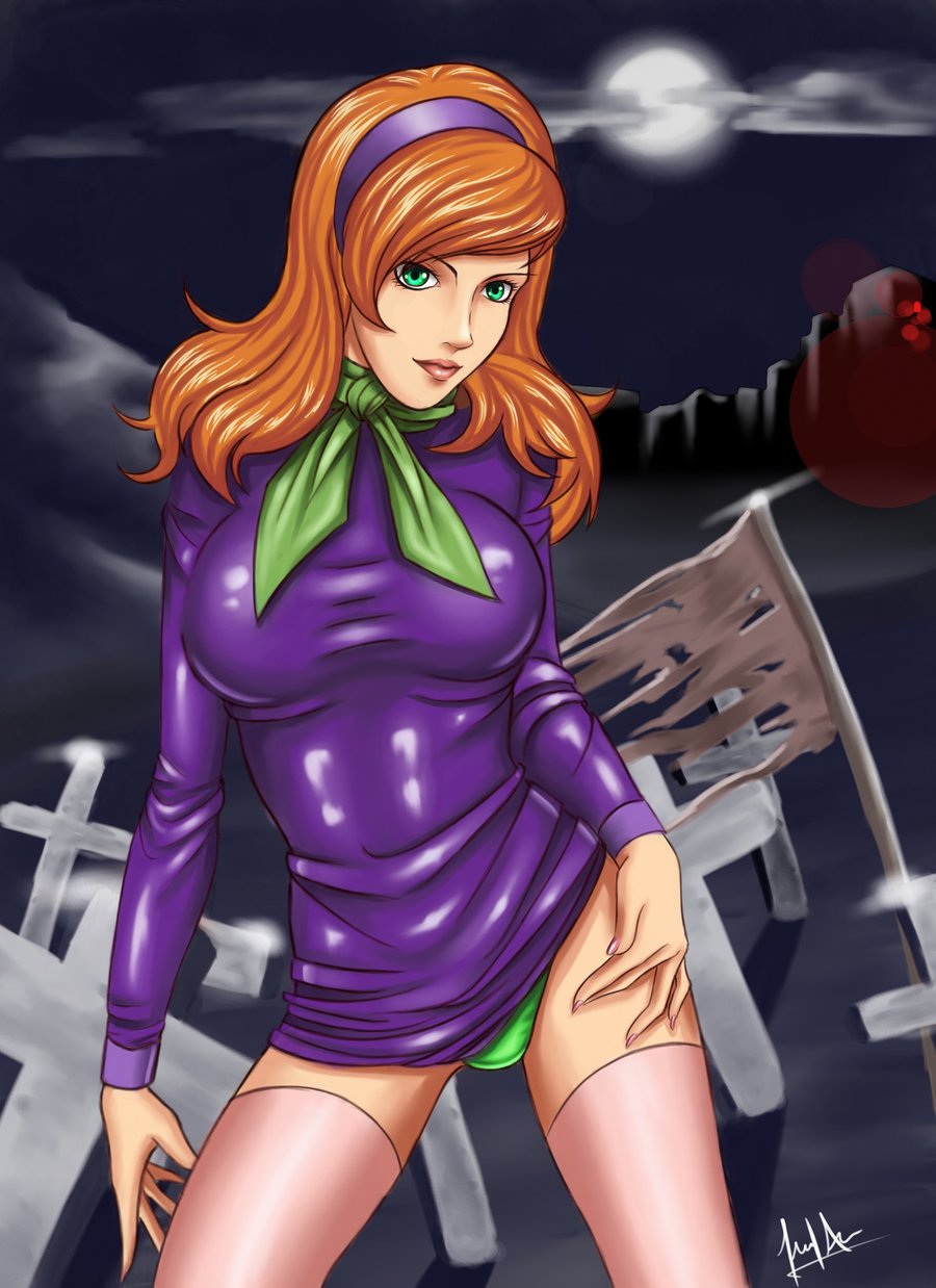 Scooby Doo Daphne Hot