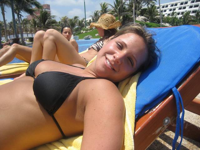 amateur topless beach photos girlfriend booty beach topless asses qwrh