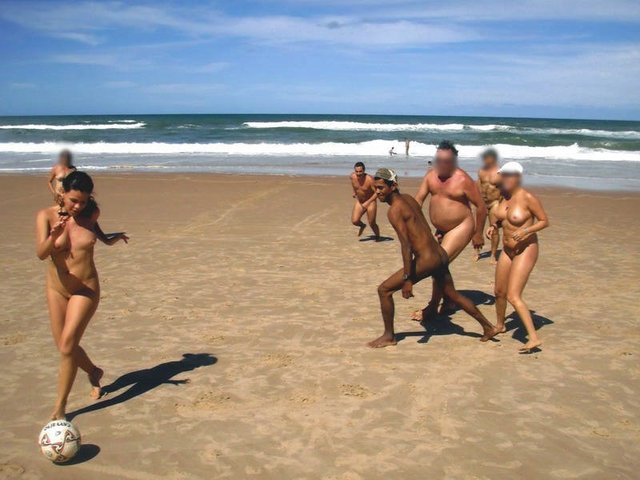 free game porn photo photos naked game soccer beach