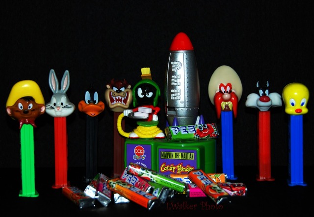 pez porn portrait shot monday family double color pez loony tunes macro