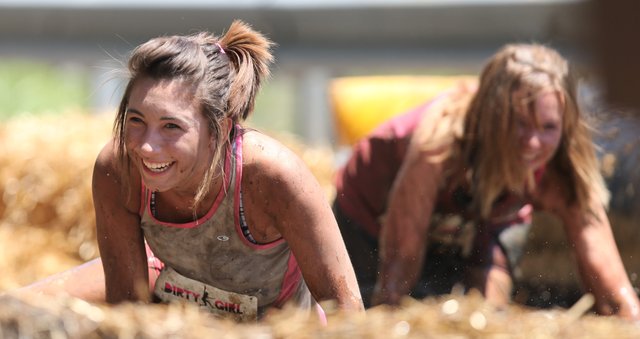 dirty photos girls girl dirty event mud run denver