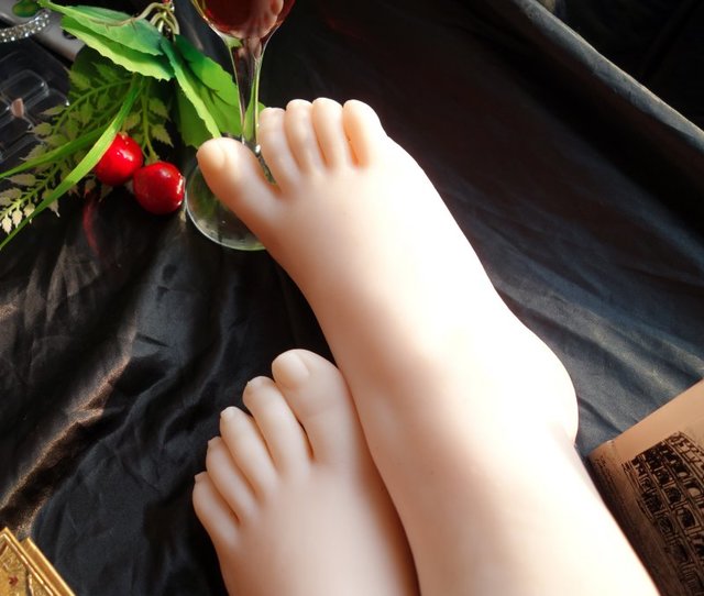 feet worship pics girls women white fetish feet foot fashion font promotion sox htb xxfxxxm gkvxxxxxtxpxxq