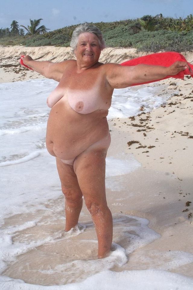 free sexy naked wallpapers free photo pics granny large sexy naked beach gilf