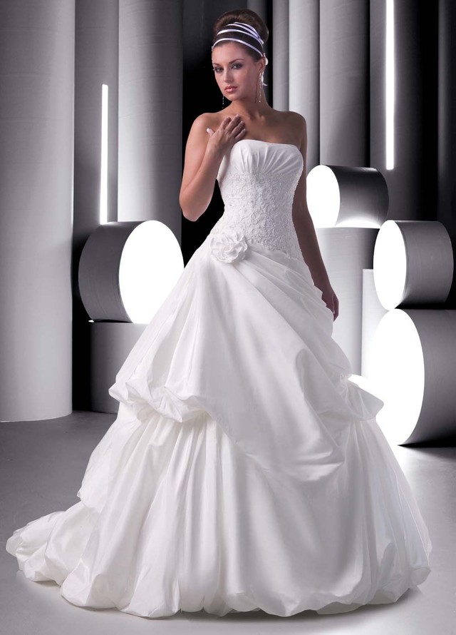 hot up skirt pictures hot sell skirt train line pick empire wedding gown strapless chapel bodice taffeta asymmetrical