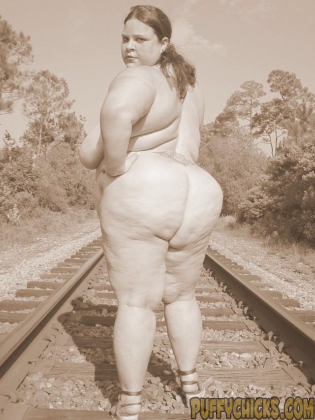 nude pics of bbw photos tube nude black white brunette puffychicks public badass railroad