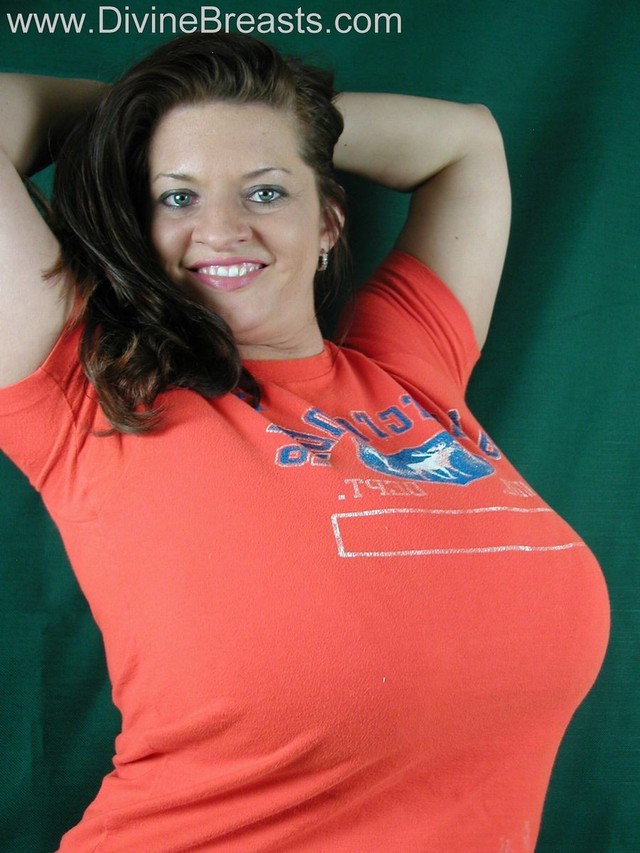 picture big boob porn photo milf bbw brunette maria moore boob shirt orange