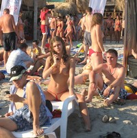 amateur topless beach photos pictures gallery topratedpics