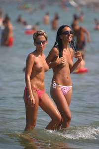 amateur topless beach photos dev faf