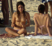 amateur topless beach photos pics topless beach gallery voyeur