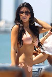 big tit pics celebrities kim kardashian tits bikini miami vbulletin