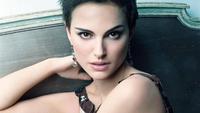 brunette woman pics natalie portman cute brunette woman beautiful girl actress faces wallpaper