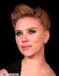 celeb nude pic gallery scarlett johannson talks nude photos johansson felt violated vulnerable after were leaked