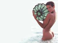 free sexy naked wallpapers wallpaper female celebrity stephanie seymour water naked iogfq