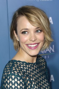 hot big bobs photo orh rachel mcadams news beauty emma stone remind bob hairstyles are hot