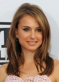 hot brunettes beauty natalie portman bronde haircolo hairstyles brunettes blonde sun kissed highlights