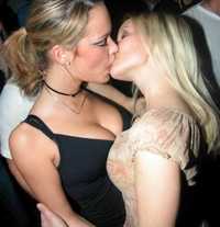 images of nude females sexstoryarchive hotgirlskissing kissing