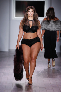 pics of hot and sexy models assets gallery plus size lingerie models ashley graham runway news