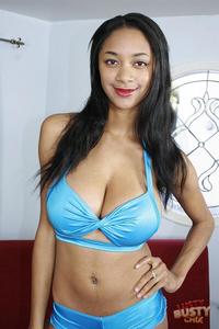 picture of huge tits hosted tgp tyramoore pics tyra moore gets huge tits out blue lingerie gal
