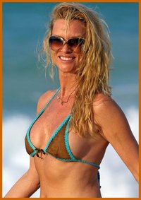 sexy thongs galleries sheridan thong cdd gallery nicolette sexy