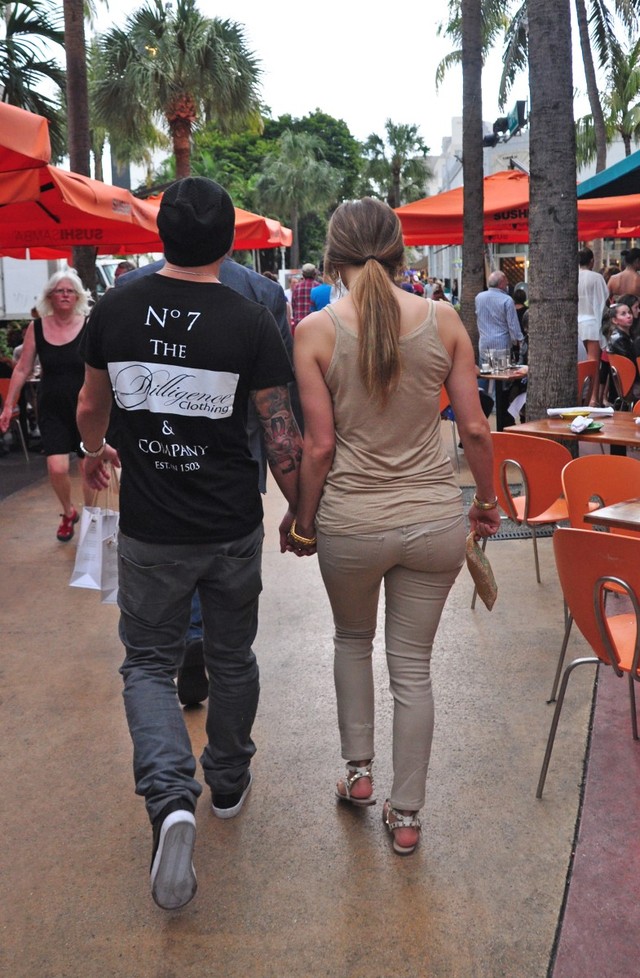 huge ass pics gallery ass huge jennifer miami beach lopez strolling