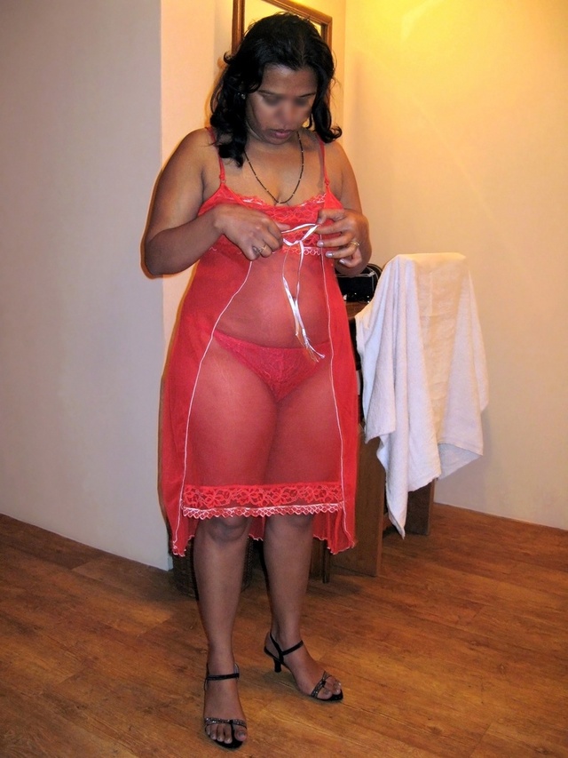 sexy shaved pussy indian shaved pussy galleries pic gthumb plumper desisextapes