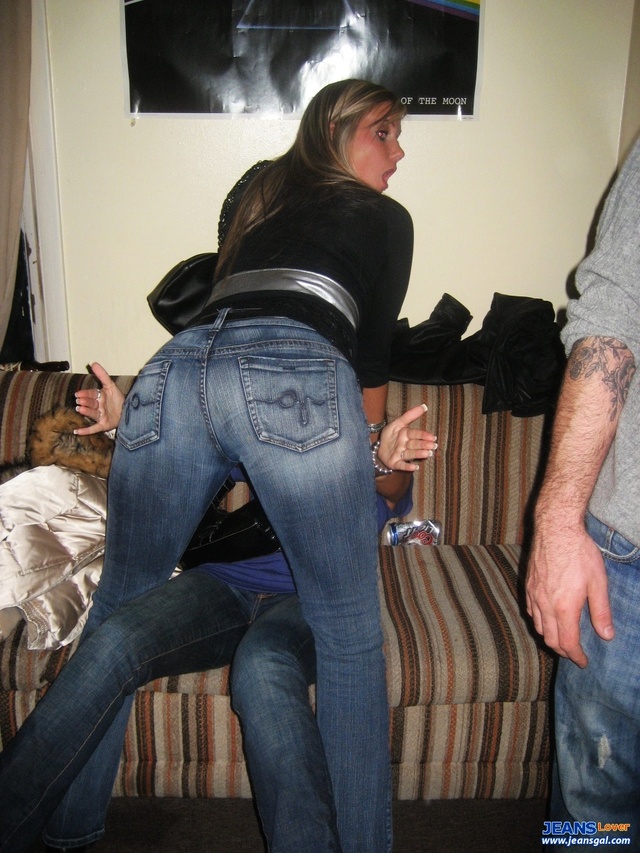 sexy women butt pictures beautiful hot pictures asian girls sexy charming women blonde plump tight super butt jeans breast lover low denim rise waist